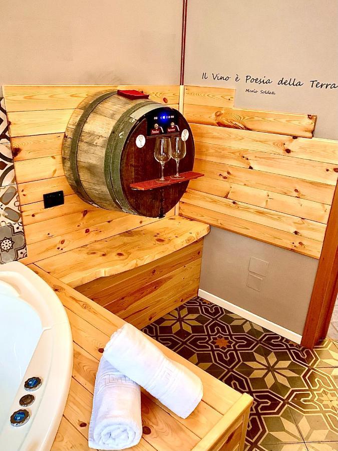 Wineexperience- Wine&Jacuzzi Suite Лечче Экстерьер фото