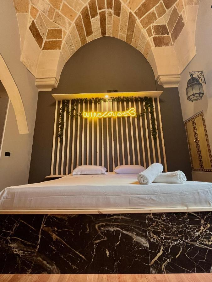 Wineexperience- Wine&Jacuzzi Suite Лечче Экстерьер фото