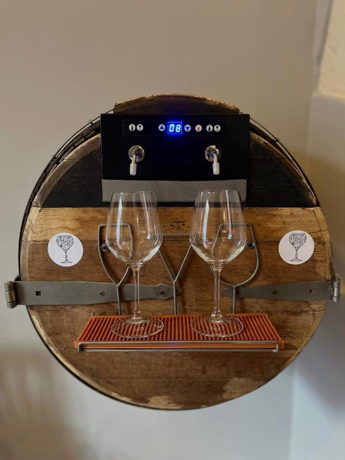 Wineexperience- Wine&Jacuzzi Suite Лечче Экстерьер фото