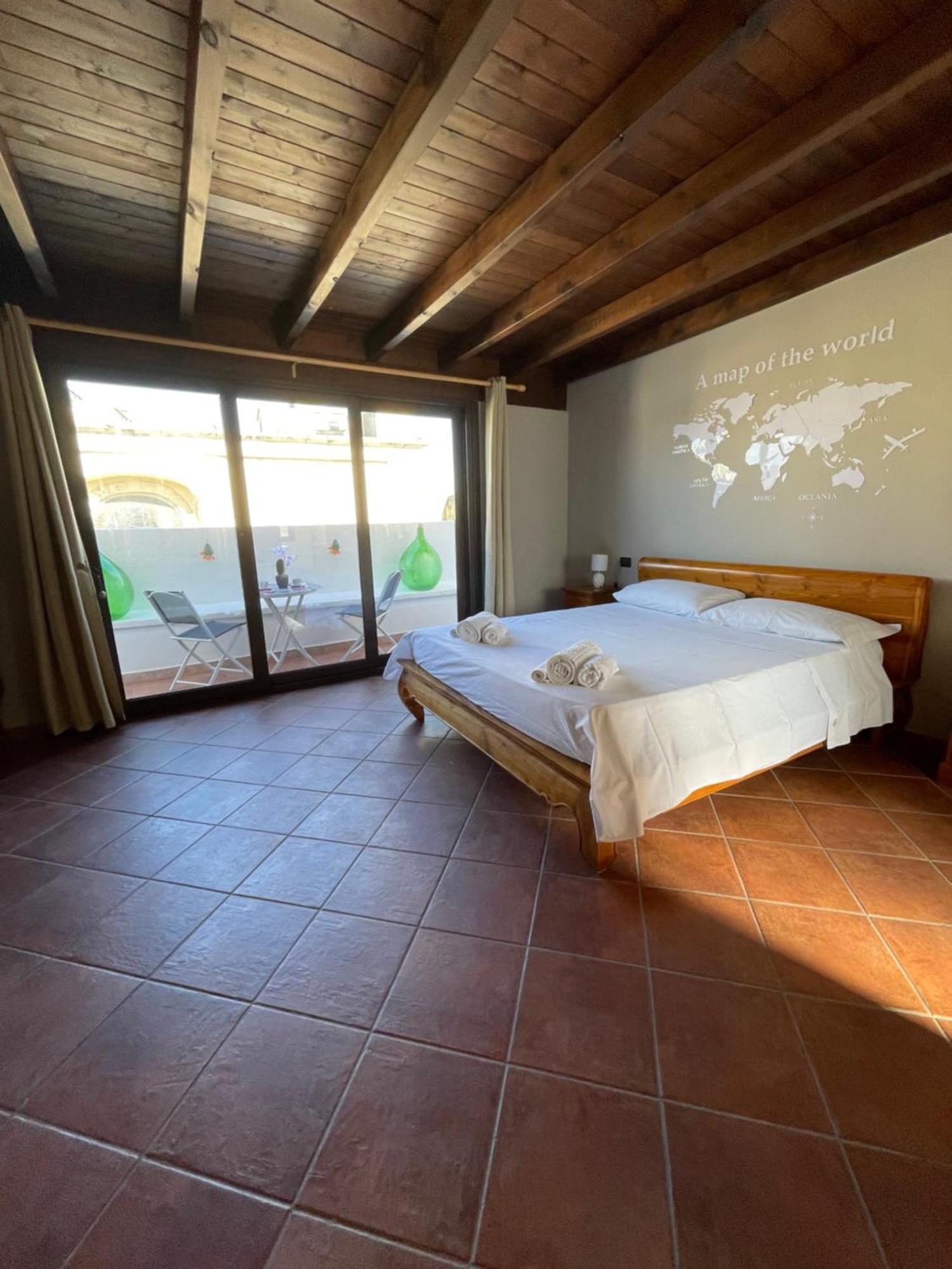 Wineexperience- Wine&Jacuzzi Suite Лечче Экстерьер фото